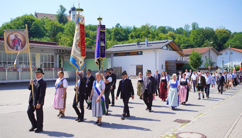alt ksk jub sonntag zug jubelverein 26 800px