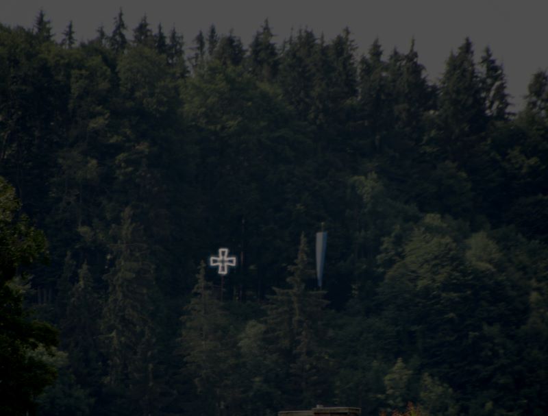 Eisernes Kreuz auf Auerberg beleuchtet 800 IMG 9527