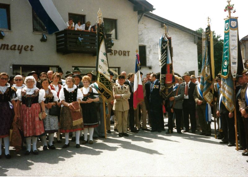 Buchenwaldgedenken 1981 Franzosen Marktplatz 800px Bild0051 2