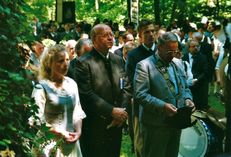 Buchenwaldgedenken 2001 Libera mit Evi SchlaipferSteinmasslMeier 800px Bild0034 2